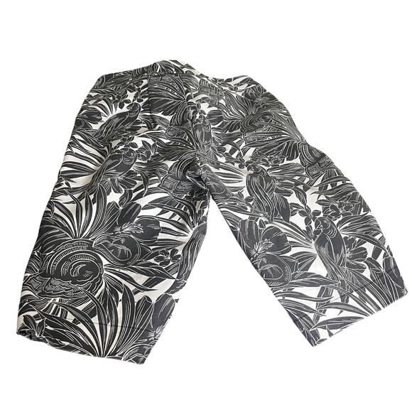 White House Black Market Tropical Pattern 12” Bermuda Shorts Sz 8 - Picture 5 of 7